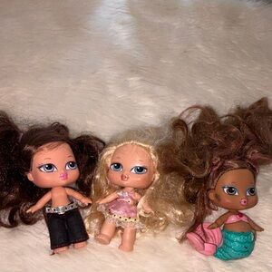 Mini dolls bratz